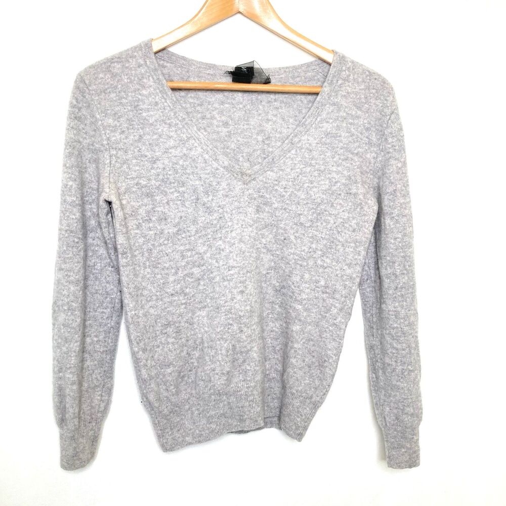 Naadam Women's Size XS Cashmere Relaxed V- Neck Sweater